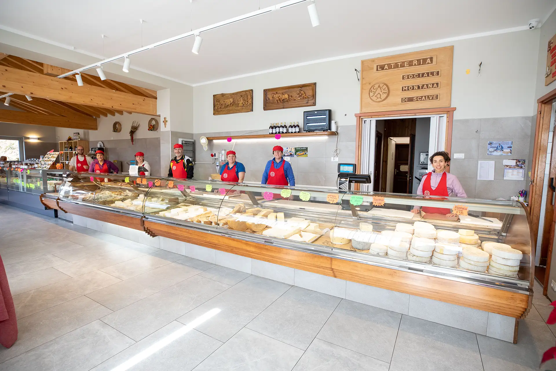 Team E Bancone Latteria Di Scalve